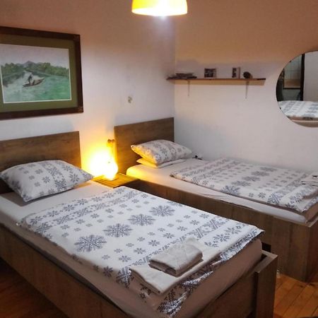 Two Babies Hotel Mostar Exterior photo